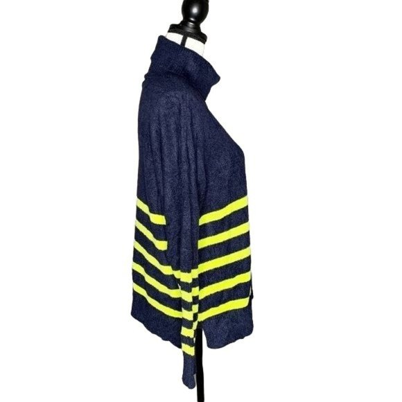 Vince Camuto Striped Turtleneck Lightweight Sweater Size Medium - Picture 2 of 5